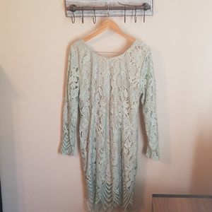 Meadow Open Back Lace Midi Dress Plus